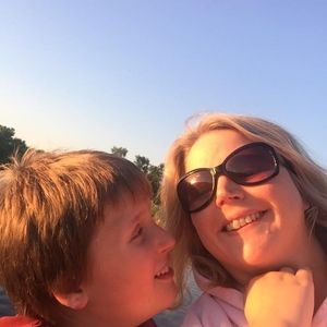 Meet your Posher, April